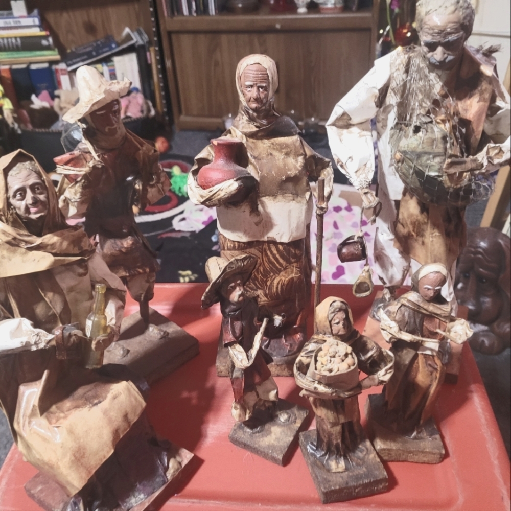8 CARTONERIA 1980'S VINTAGE MEXICAN FOLK ART DOLLS